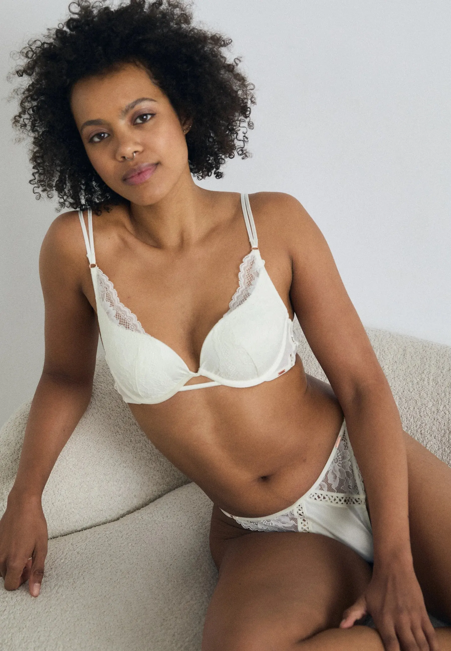 Труси Lyra-satin ivory FXST0051LA182 Dorina